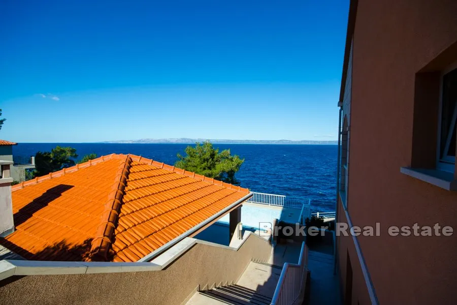 apartmanska kuća prvi red do mora - slika 6