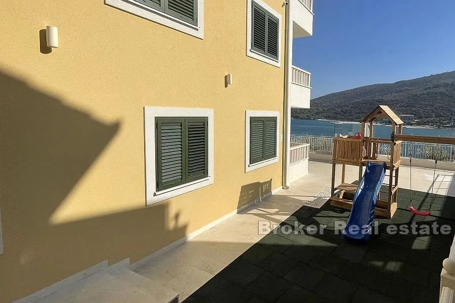 apartmanska kuća s pogledom na more - slika 9