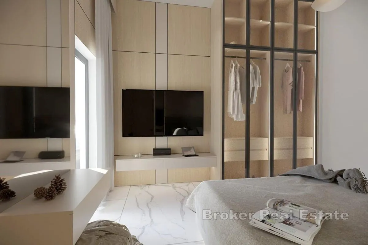 ekskluzivan penthouse s krovnom terasom i bazenom, prvi red do mora - slika 7