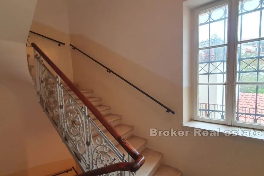trosoban apartman u centru splita - slika 5