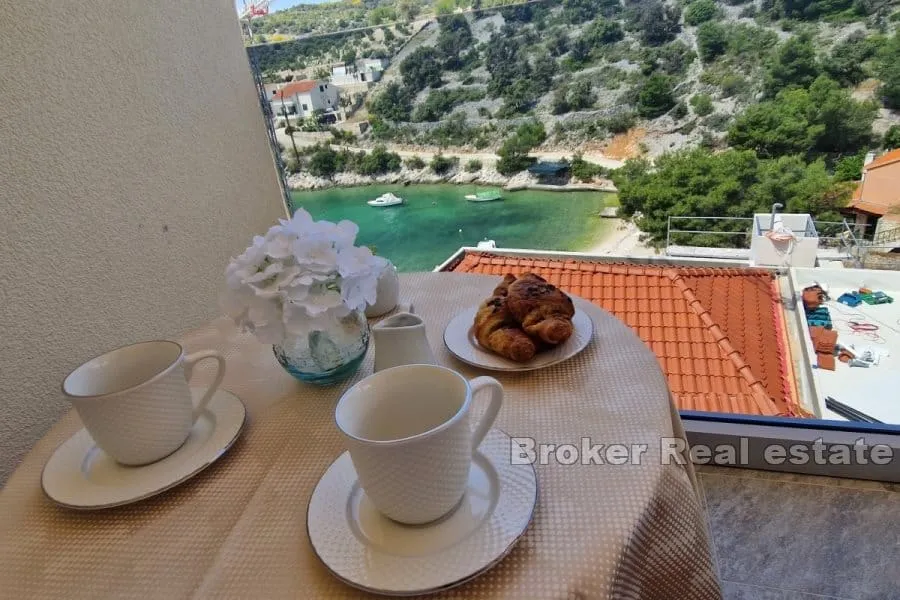 dvojna apartmanska kuća drugi red od mora - slika 2