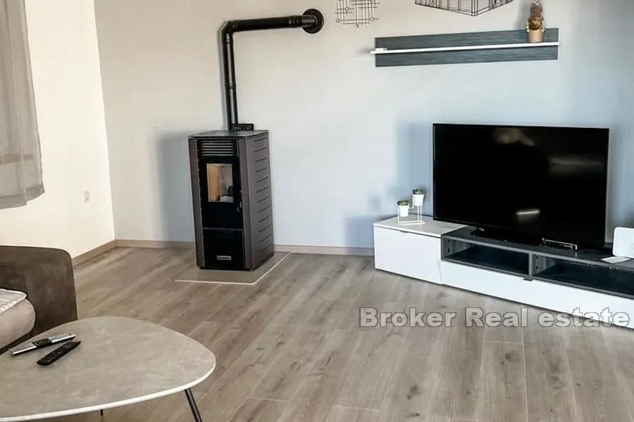 apartmanska kuća u prvom redu do mora - slika 5