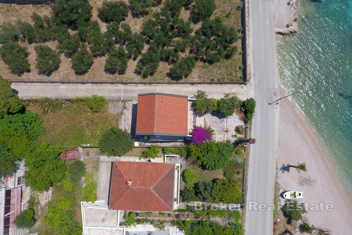 kuća uz more, za prodaju - slika 4