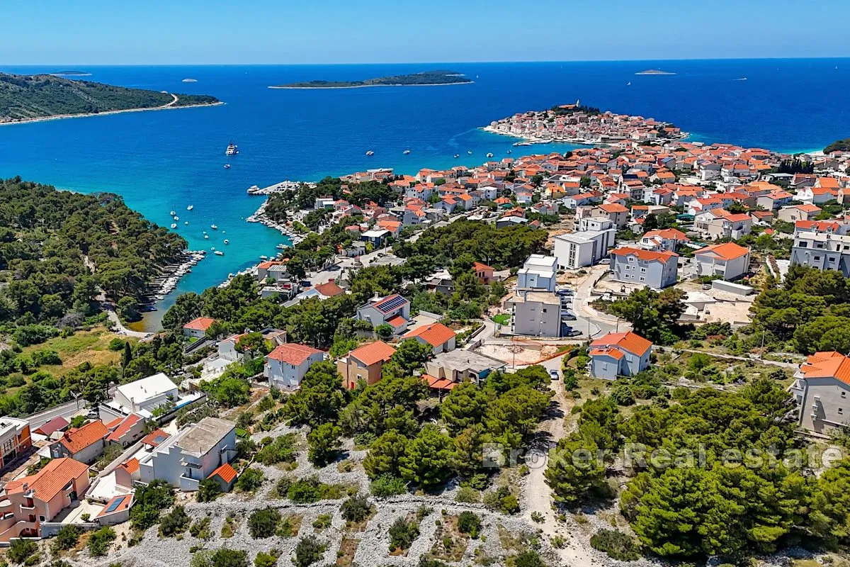 Građevinsko zemljište s pogledom na more - Primošten