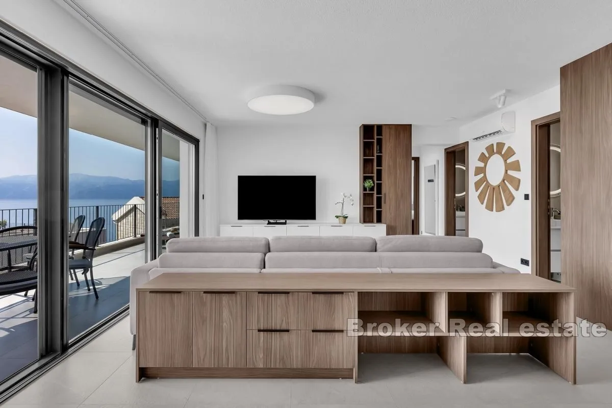 luksuzni apartman u prvom redu do mora - slika 5