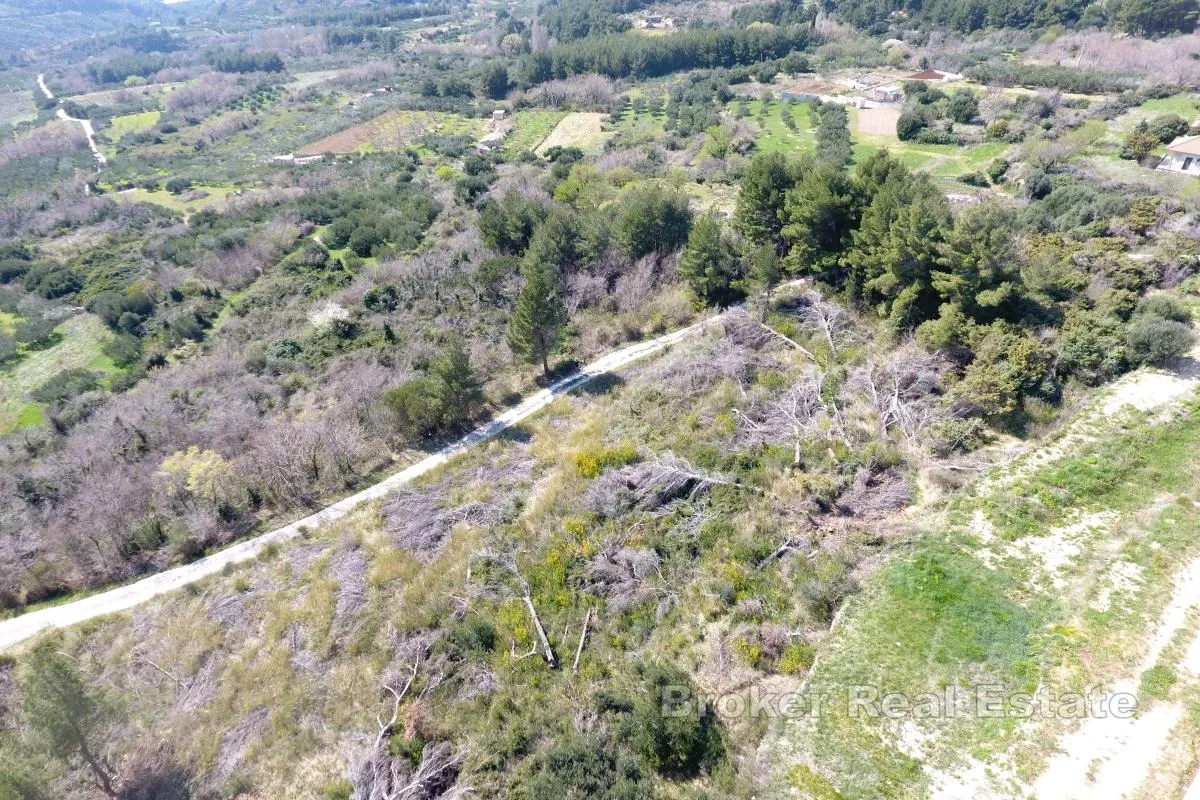 građevno zemljište na klisu sa panoramskim pogledom - slika 4