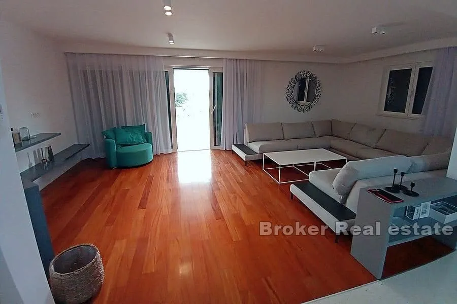 vila u prvom redu do mora - slika 4