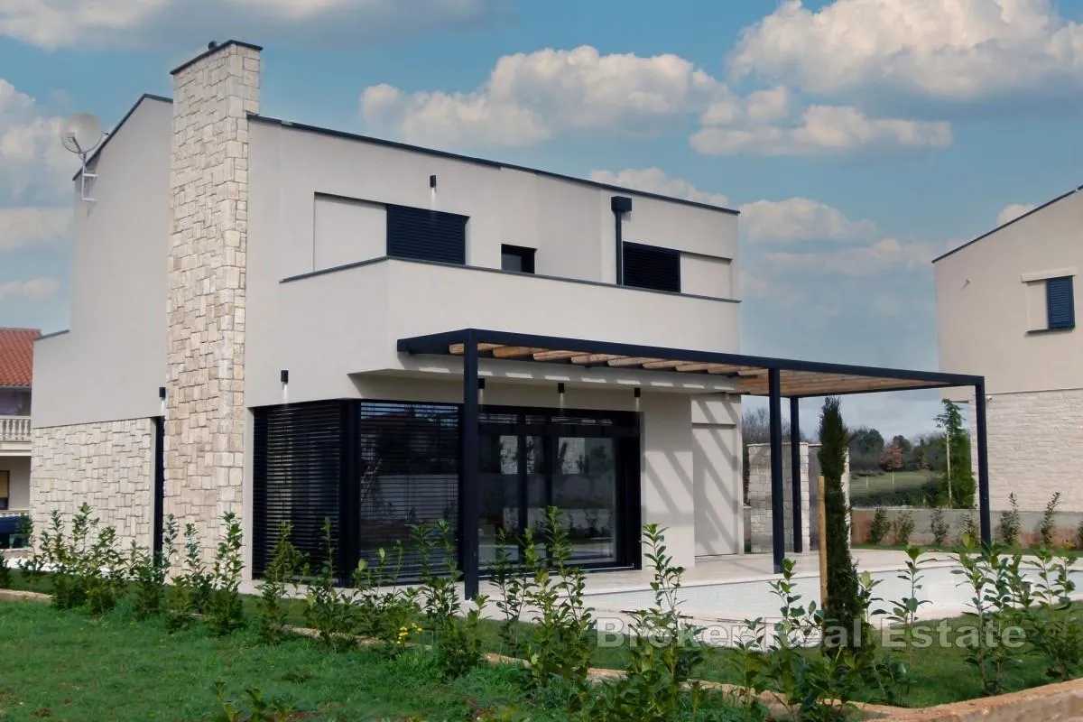 Vila sa bazenom u mirnom okruženju - Pula, Pula