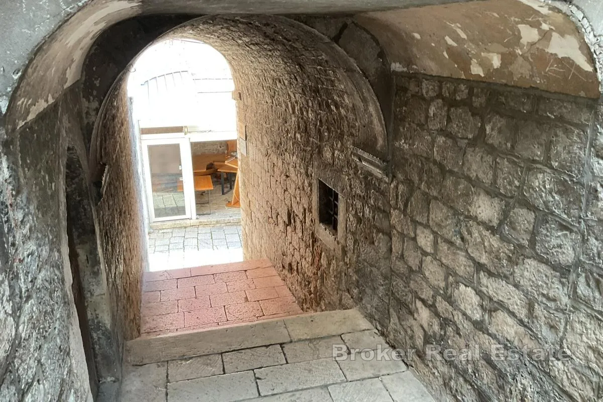 boutique smještaj s 9 luksuznih soba u srcu povijesne jezgre - slika 18