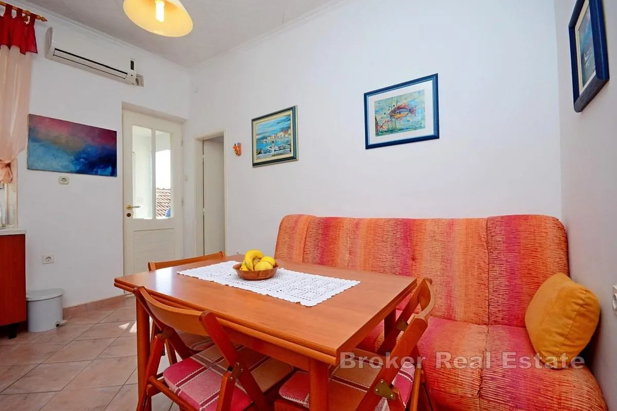 tri apartmanske jedinice prvi red do mora - slika 5