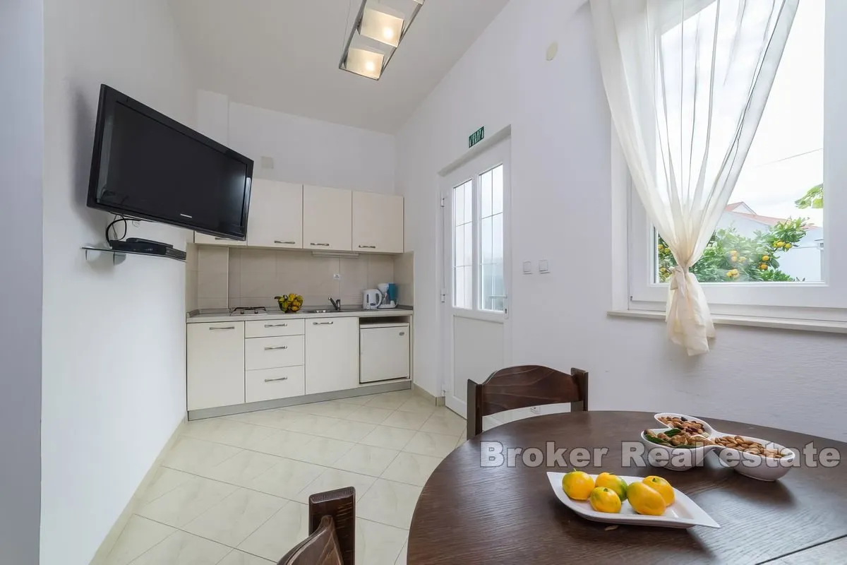 apartmanska kuća blizu plaže - slika 18