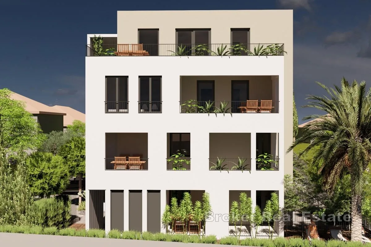 kuća s pogledom na more i planiranim projektom - slika 14