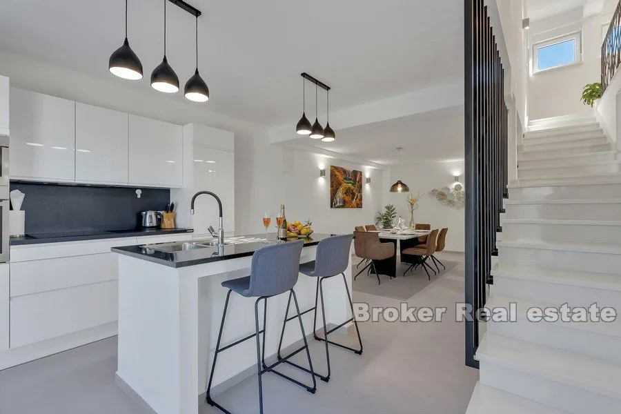 apartmanska kuća s pogledom na more - slika 9