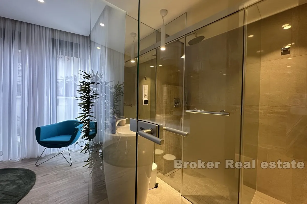 atraktivan apartman s pogledom na more - slika 6