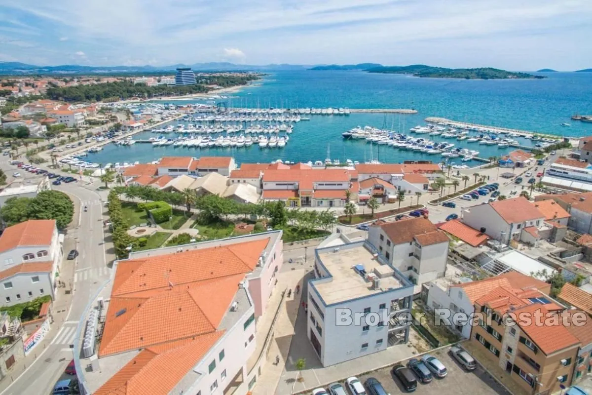 predivna apartmanska kuća smještena u centru - slika 12