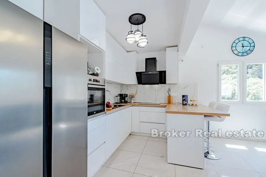 apartmanska kuća prvi red do mora - slika 19