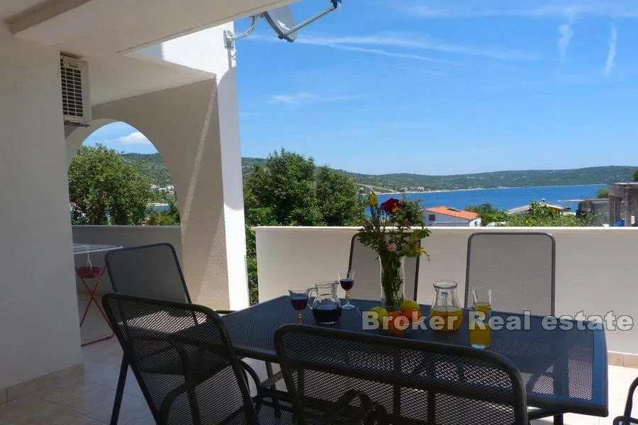 apartmanska kuća s pogledom na more, na prodaju - slika 4