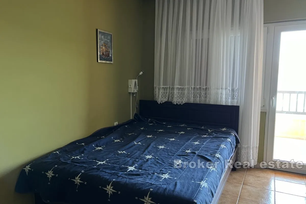 prekrasna kuća prvi red do mora - slika 8