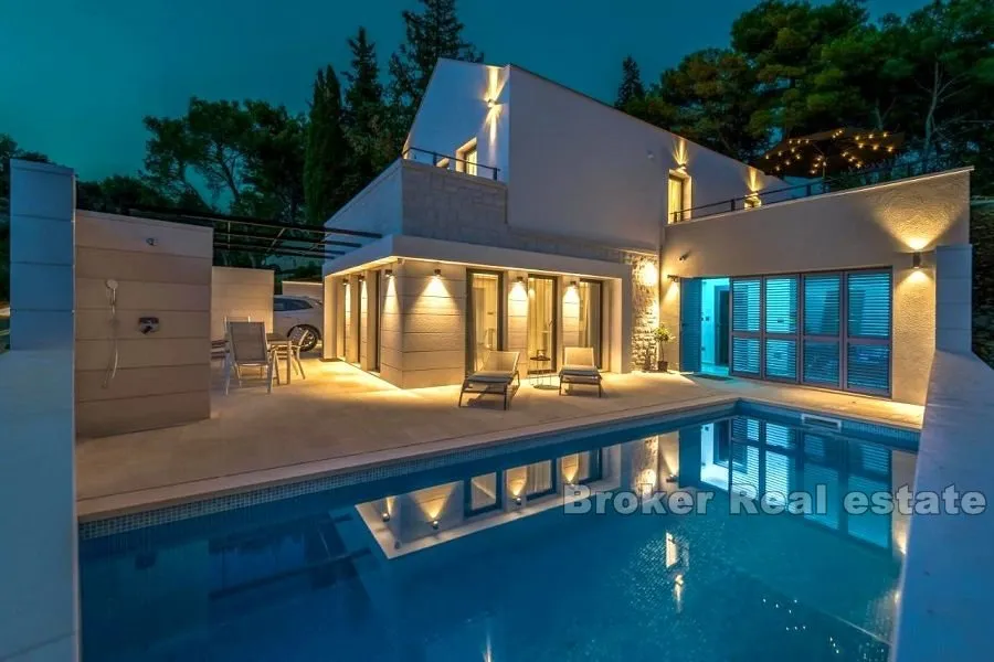 vila u završnoj fazi gradnje, prodaja - slika 1