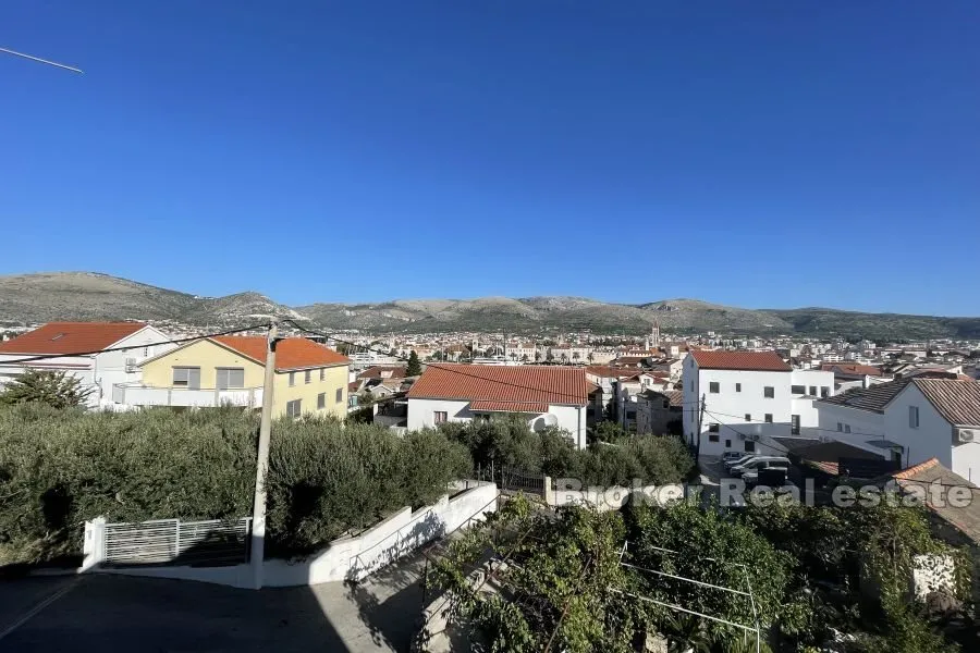 Dvojna kuća u blizini centra - Trogir