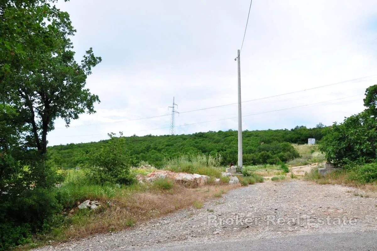 građevinsko zemljište s panoramskim pogledom i idejnim projektom - slika 3