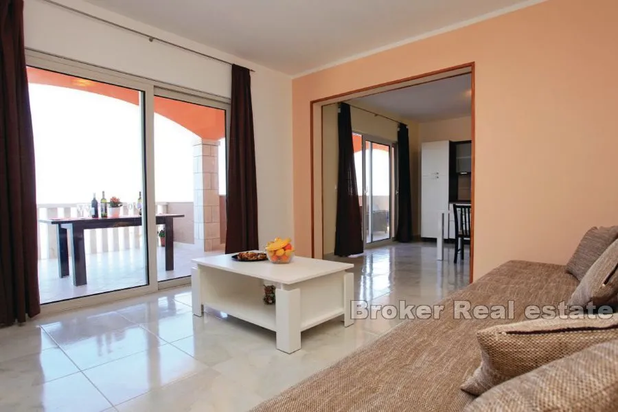 apartmanska kuća prvi red do mora - slika 14