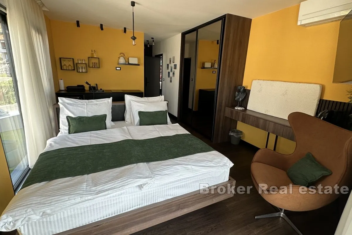 jedinstvena apartmanska vila s pogledom na more - slika 13
