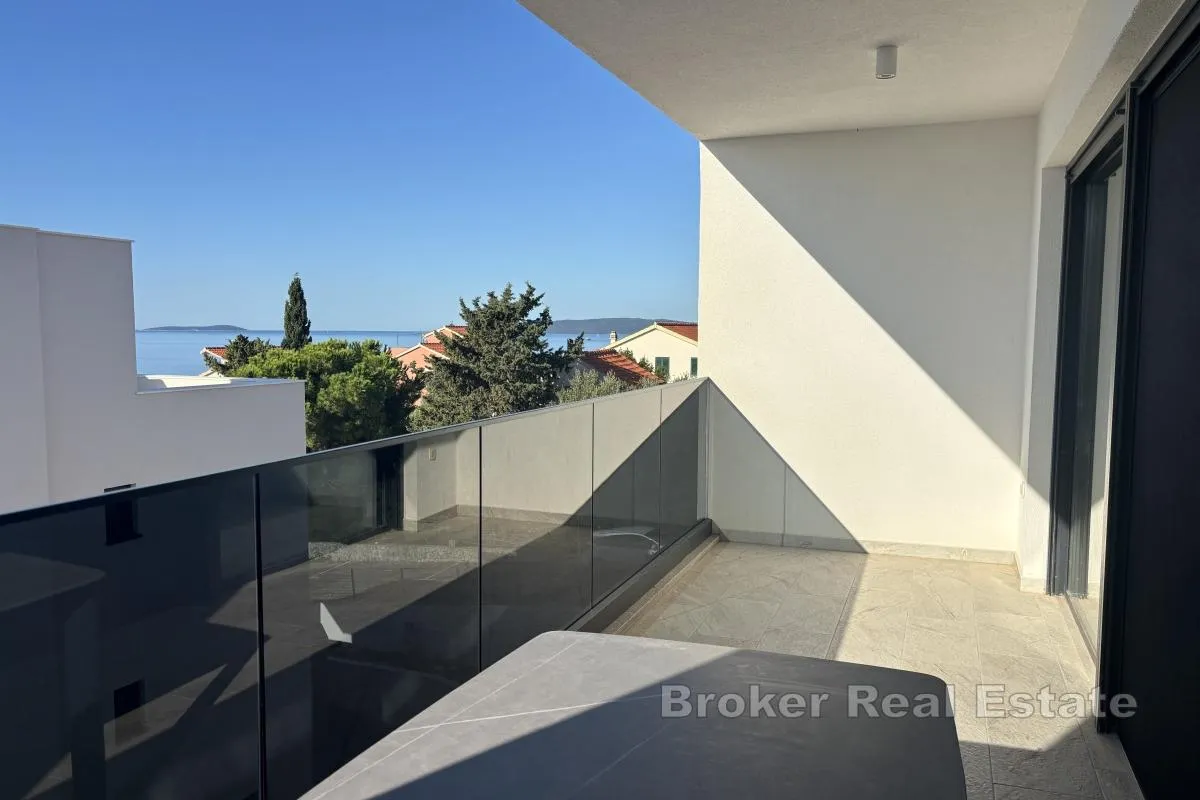 izvanredan penthouse s krovnom terasom blizu mora - slika 9
