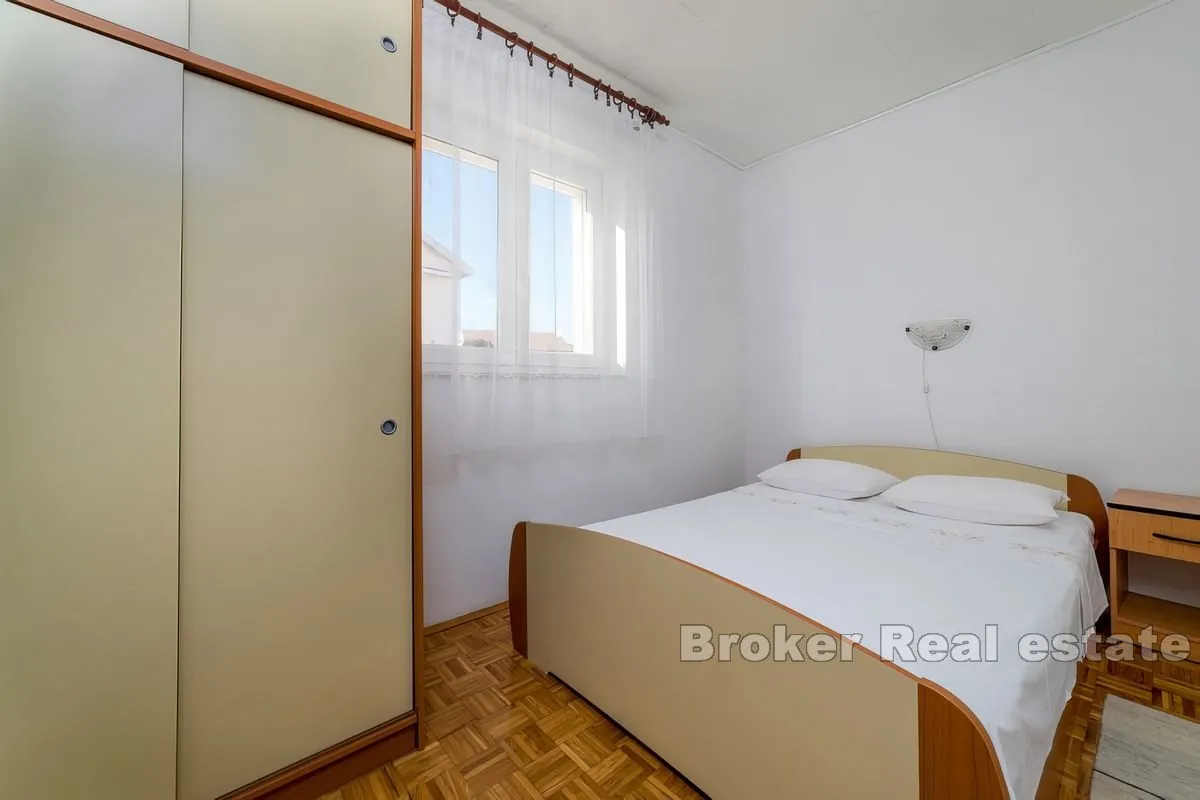 apartmanska kuća blizu plaže - slika 9