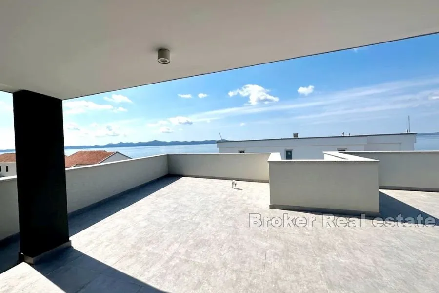 Prostrani penthouse s pogledom na more - Kožino, Zadar