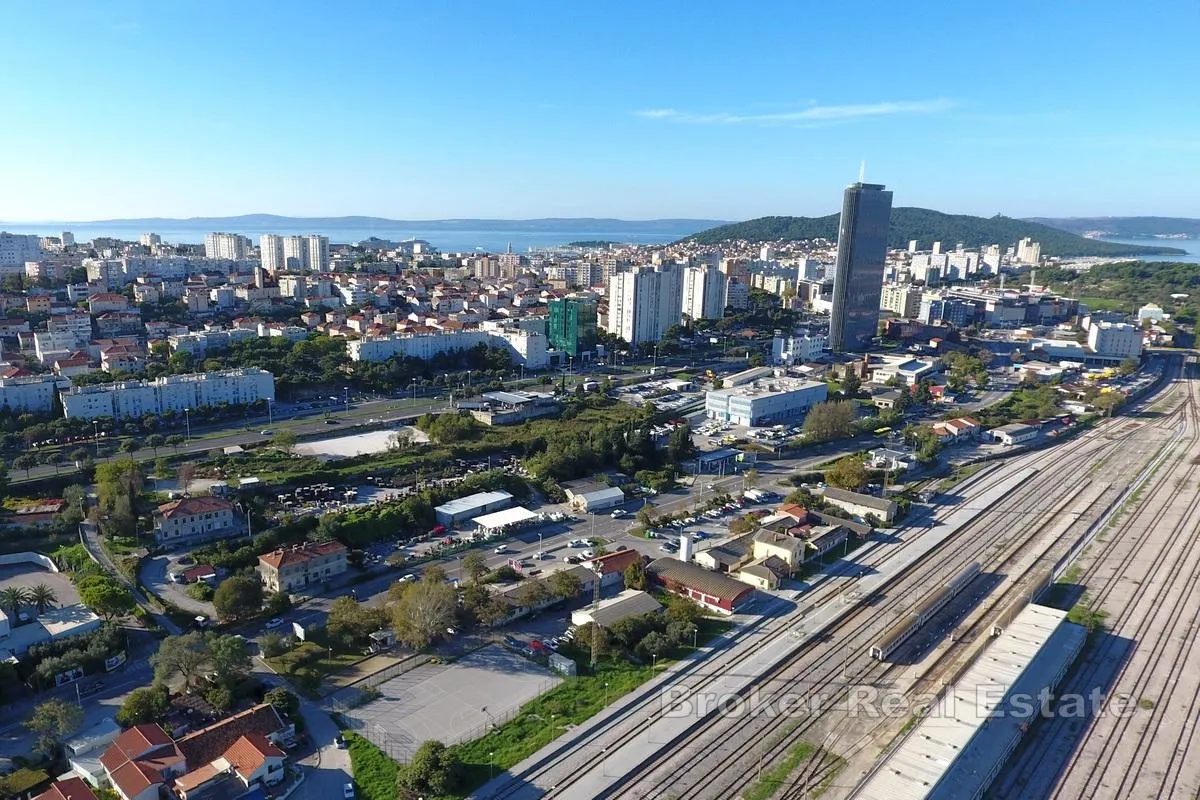 skladišni poslovni prostor na tri etaže - slika 2
