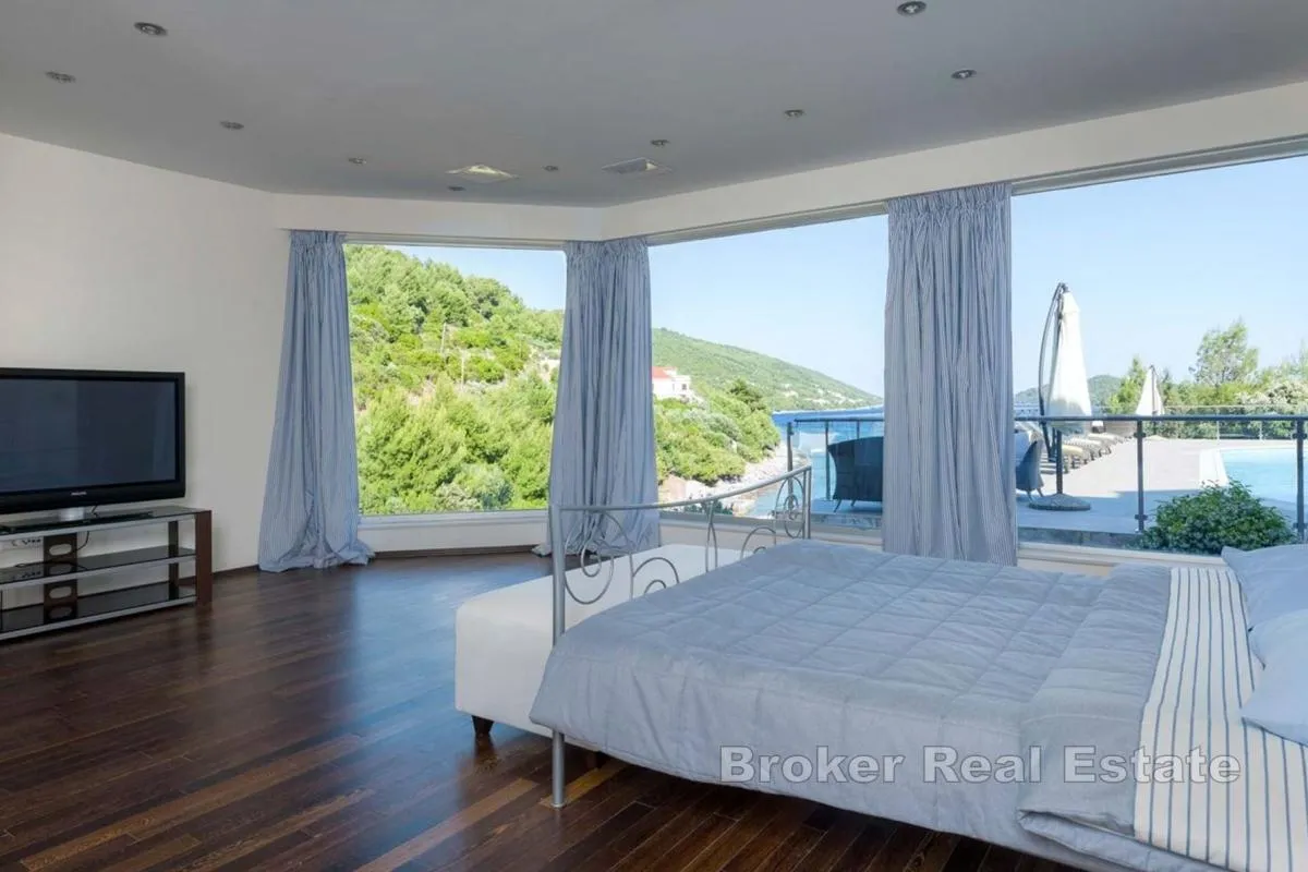 ekskluzivna vila uz more na južnoj obali korčule - slika 11