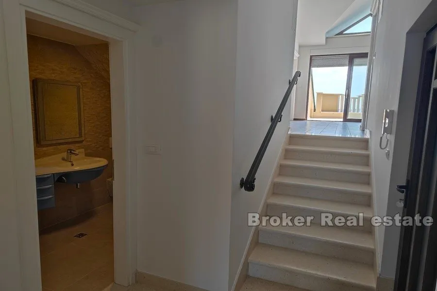 penthouse prvi red do mora - slika 11
