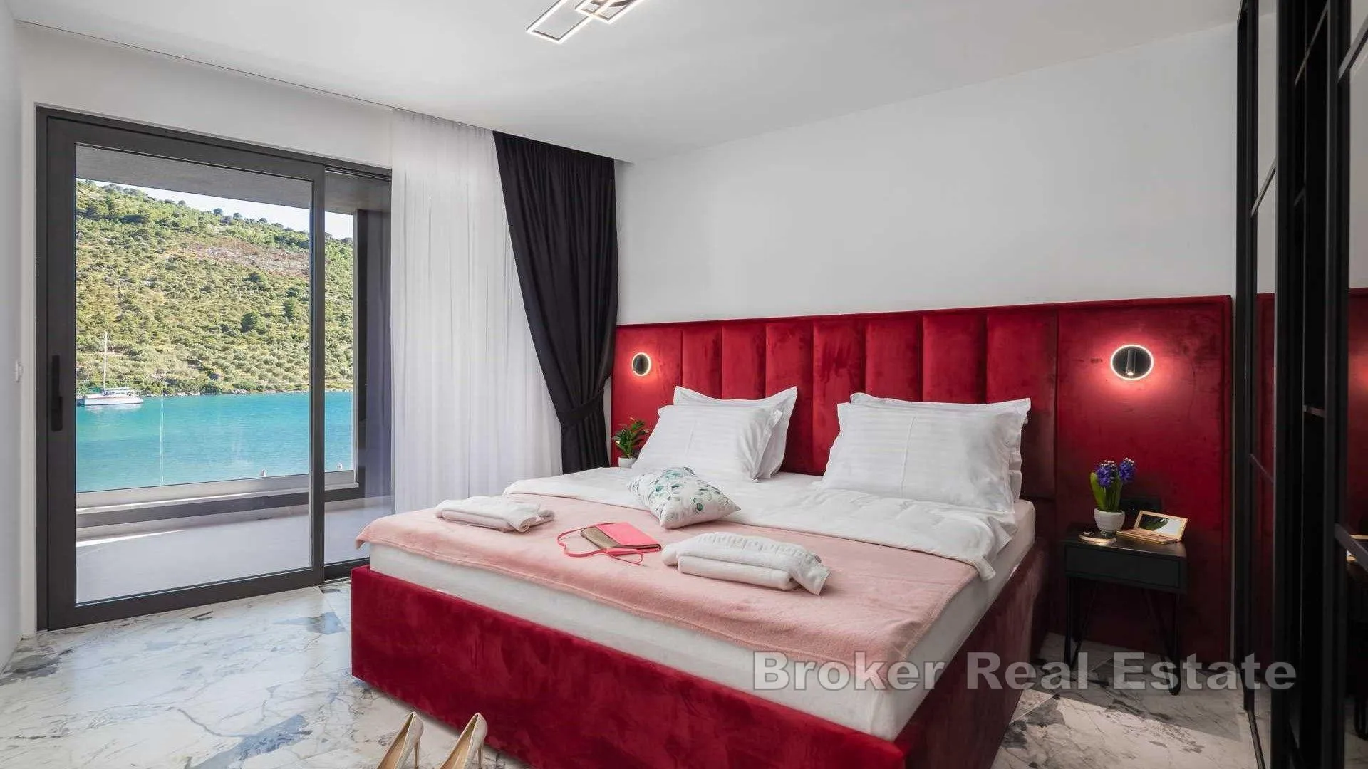 novoizgrađena moderna vila s bazenom u prvom redu do mora - slika 12