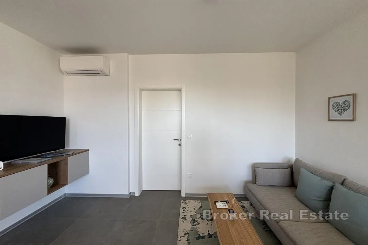 penthouse stan s pogledom na more i krovnom terasom - slika 7