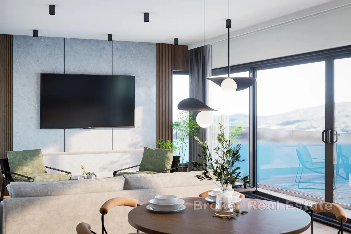 izvanredan penthouse stan s krovnom terasom u prvom redu do mora - slika 2