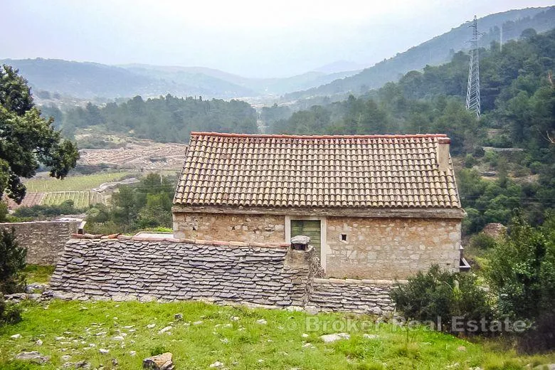 imanje sa starim kamenim kućama - slika 12