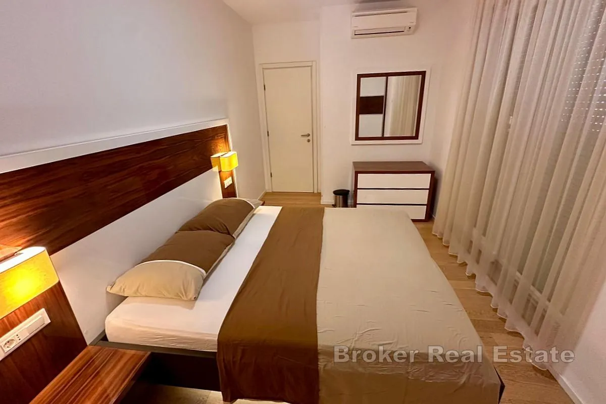 penthouse u neposrednoj blizini mora - slika 6