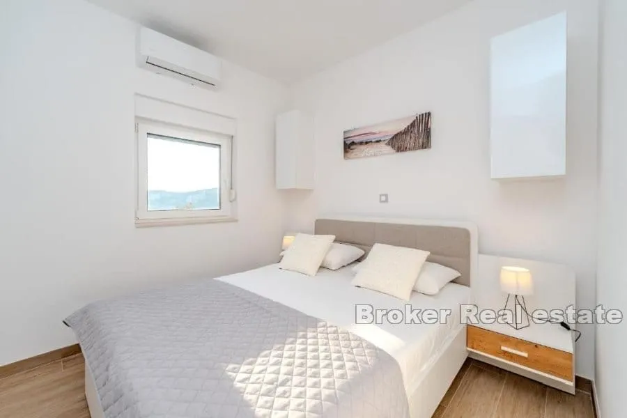 moderna nekretnina s tri apartmana - slika 12