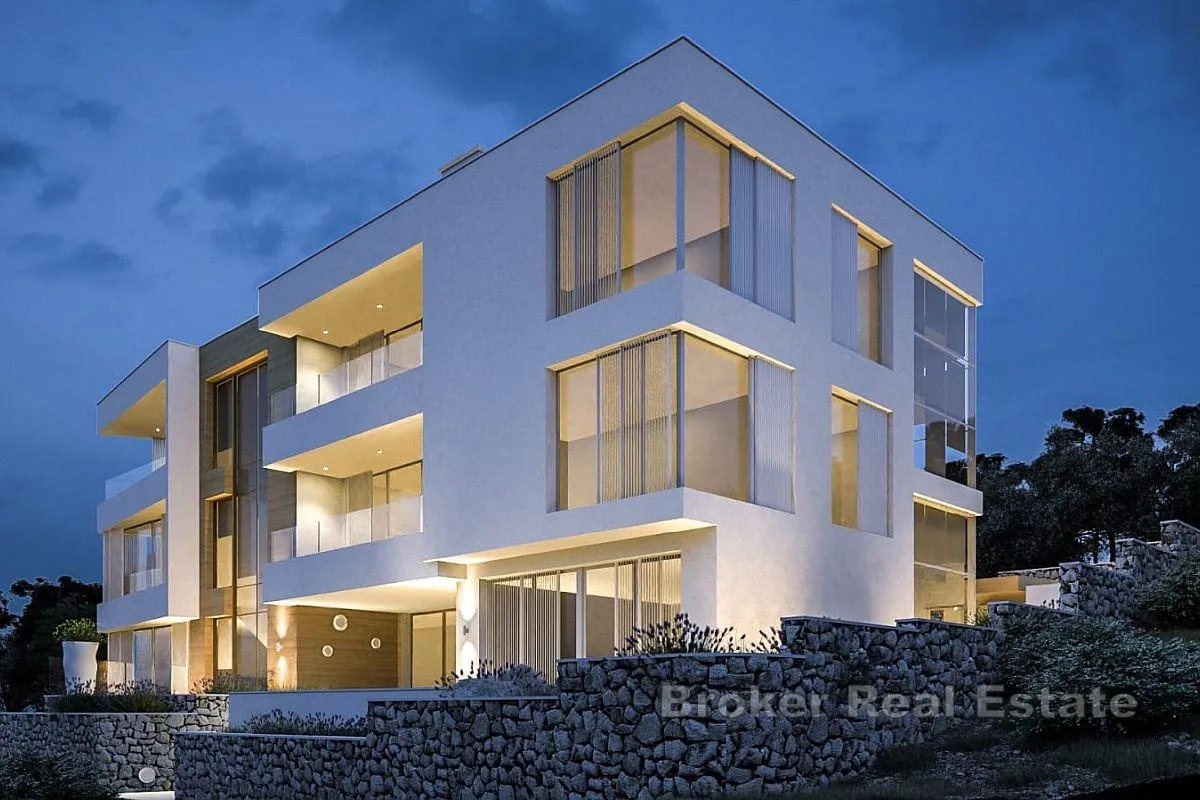 vila u visokom roh-bau stanju s tri stambene jedinice - slika 4