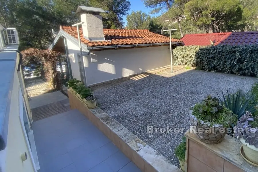 apartmanska kuća u prvom redu do mora - slika 6