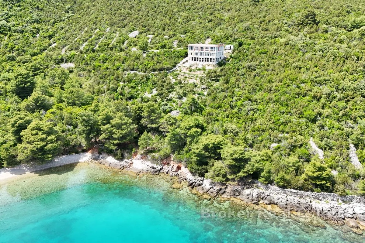 nedovršena samostojeća kuća na osami - slika 7