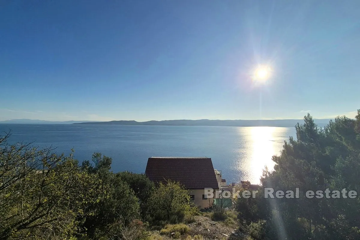 Građevinsko zemljište s pogledom na more - Omiš