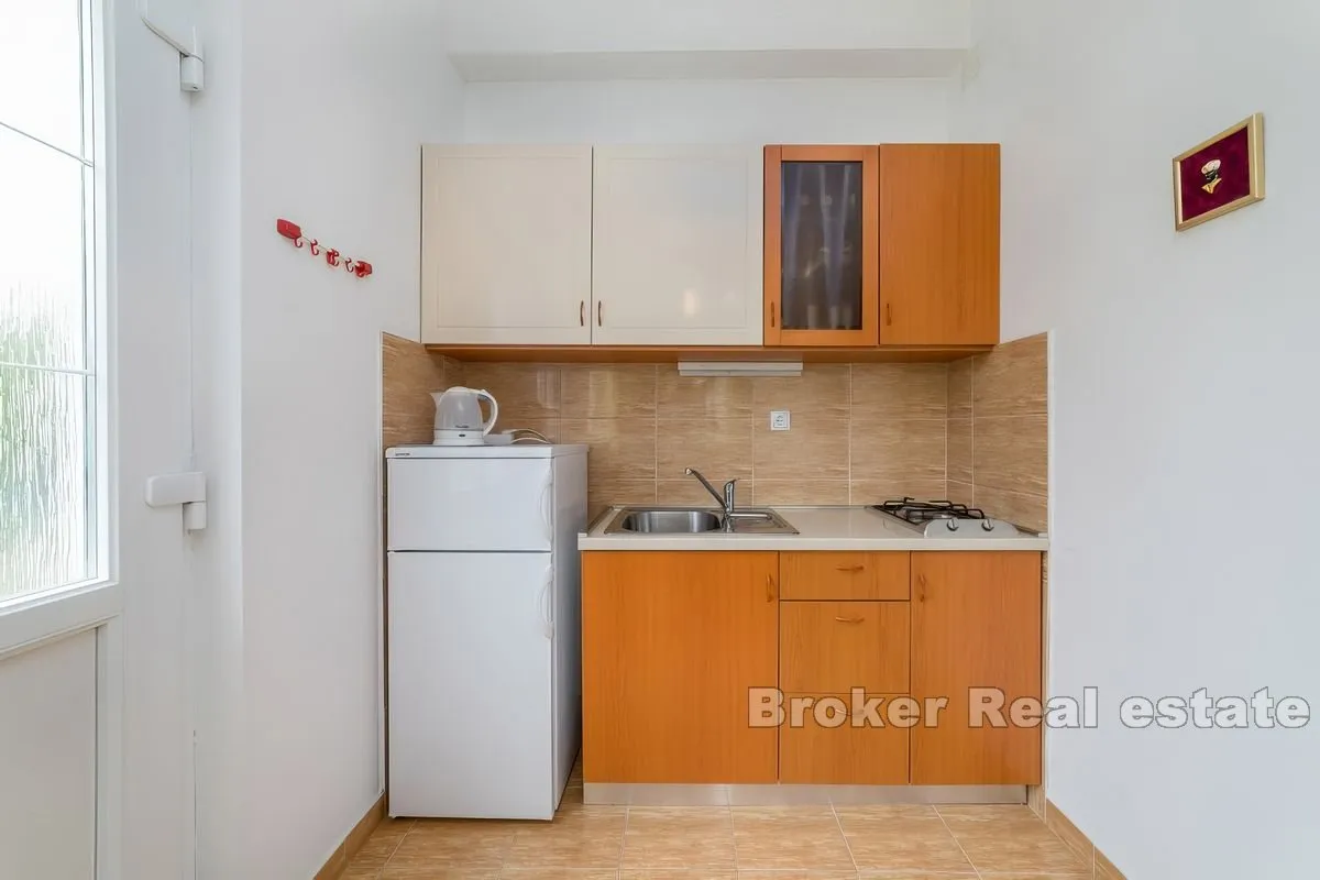apartmanska kuća blizu plaže - slika 17
