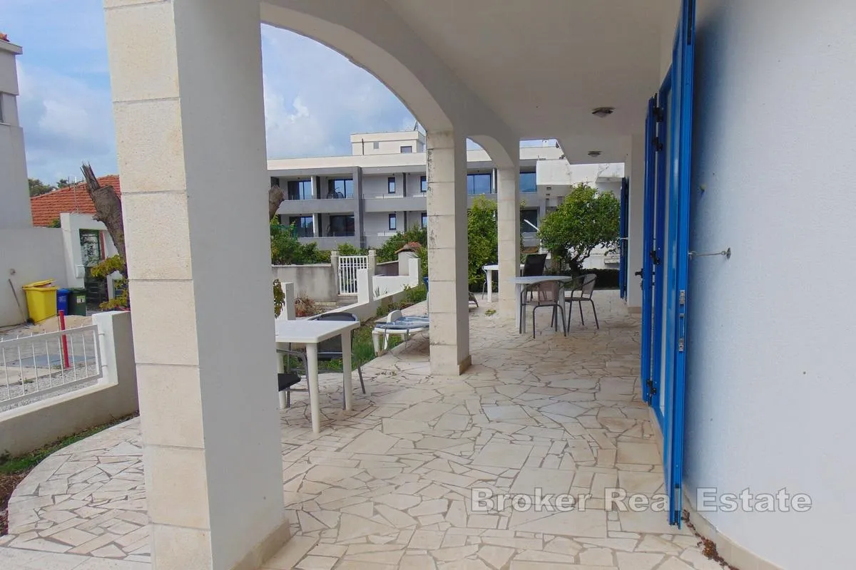 apartmanska kuća s pogledom na more - slika 12