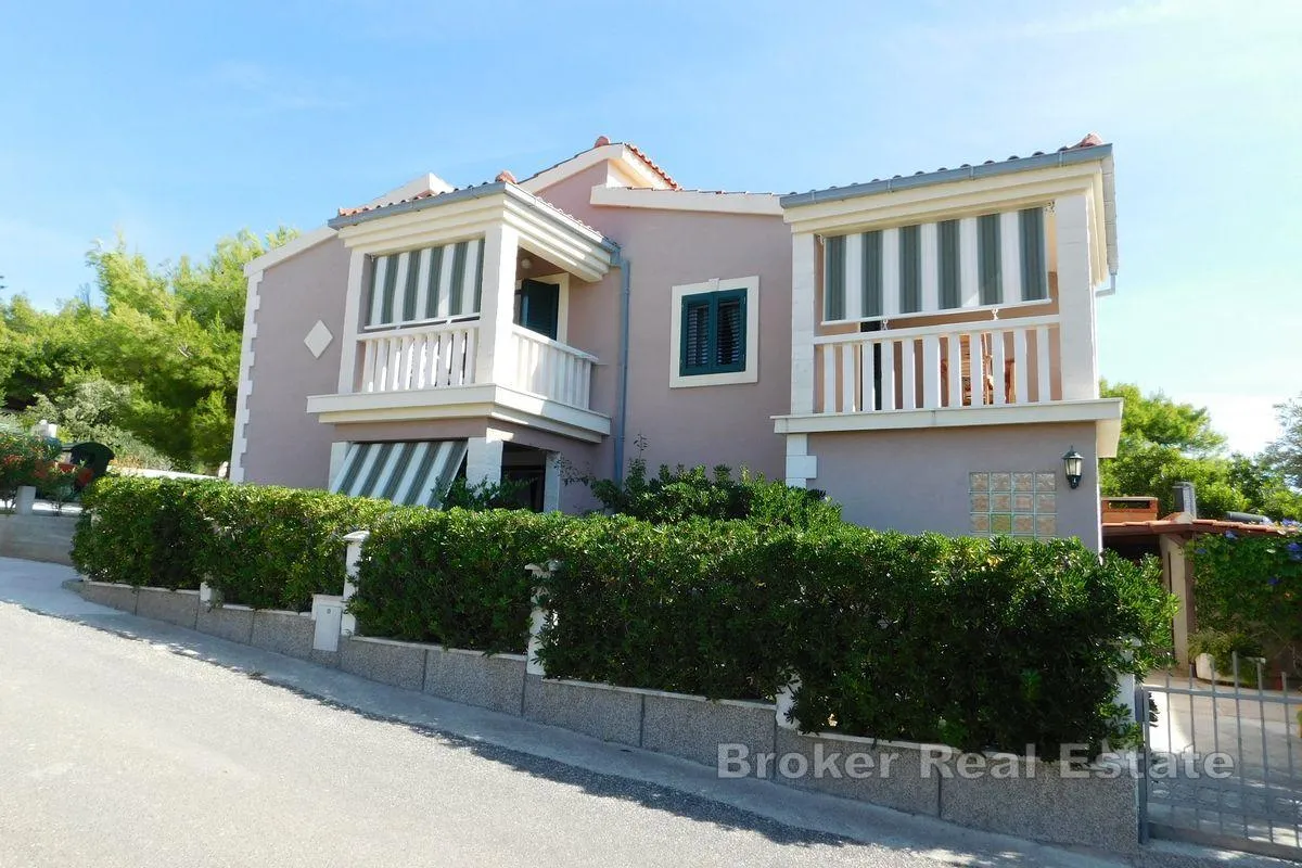 samostojeća apartmanska kuća blizu plaže - slika 2