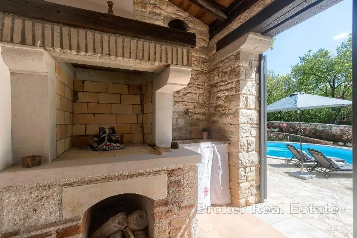 autohtona vila u središnjoj istri s modernim uređenjem - slika 6