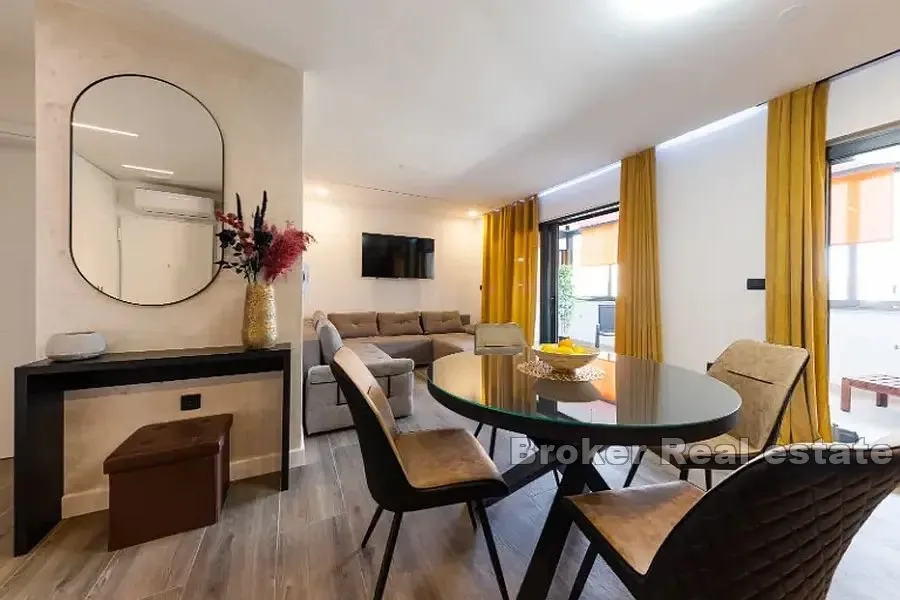 moderan apartman s bazenom - slika 3