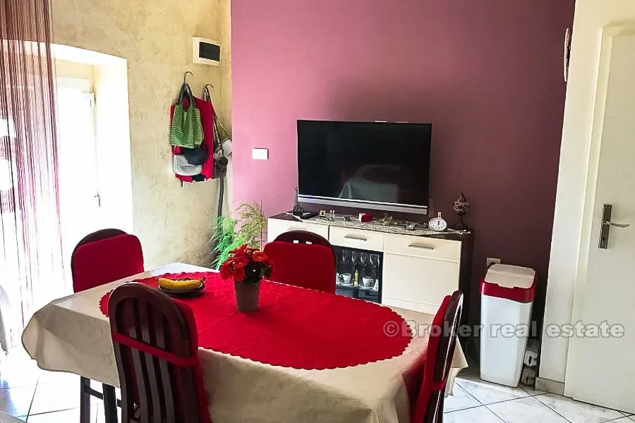 dvojna kamena kuća s dvorištem, na prodaju - slika 3