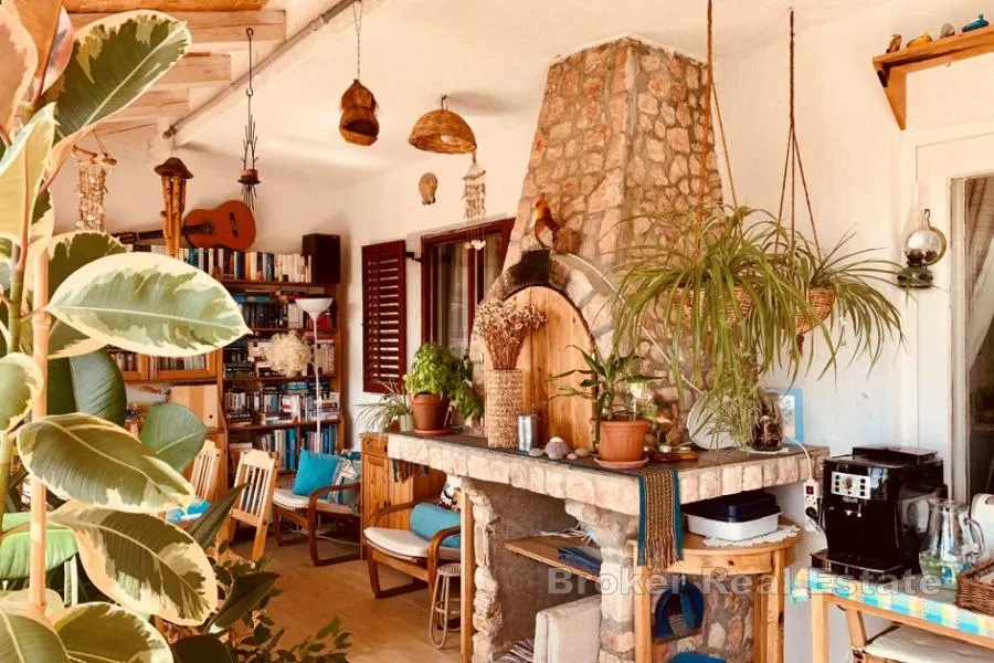 kuća s uhodanim turističkim poslovanjem i pogledom na more - slika 4